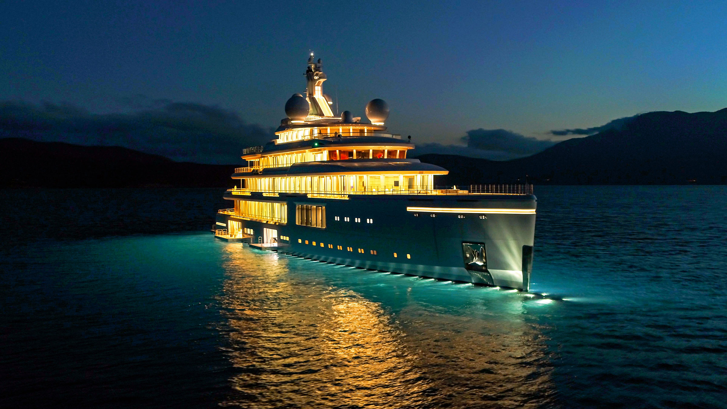 night and day yacht